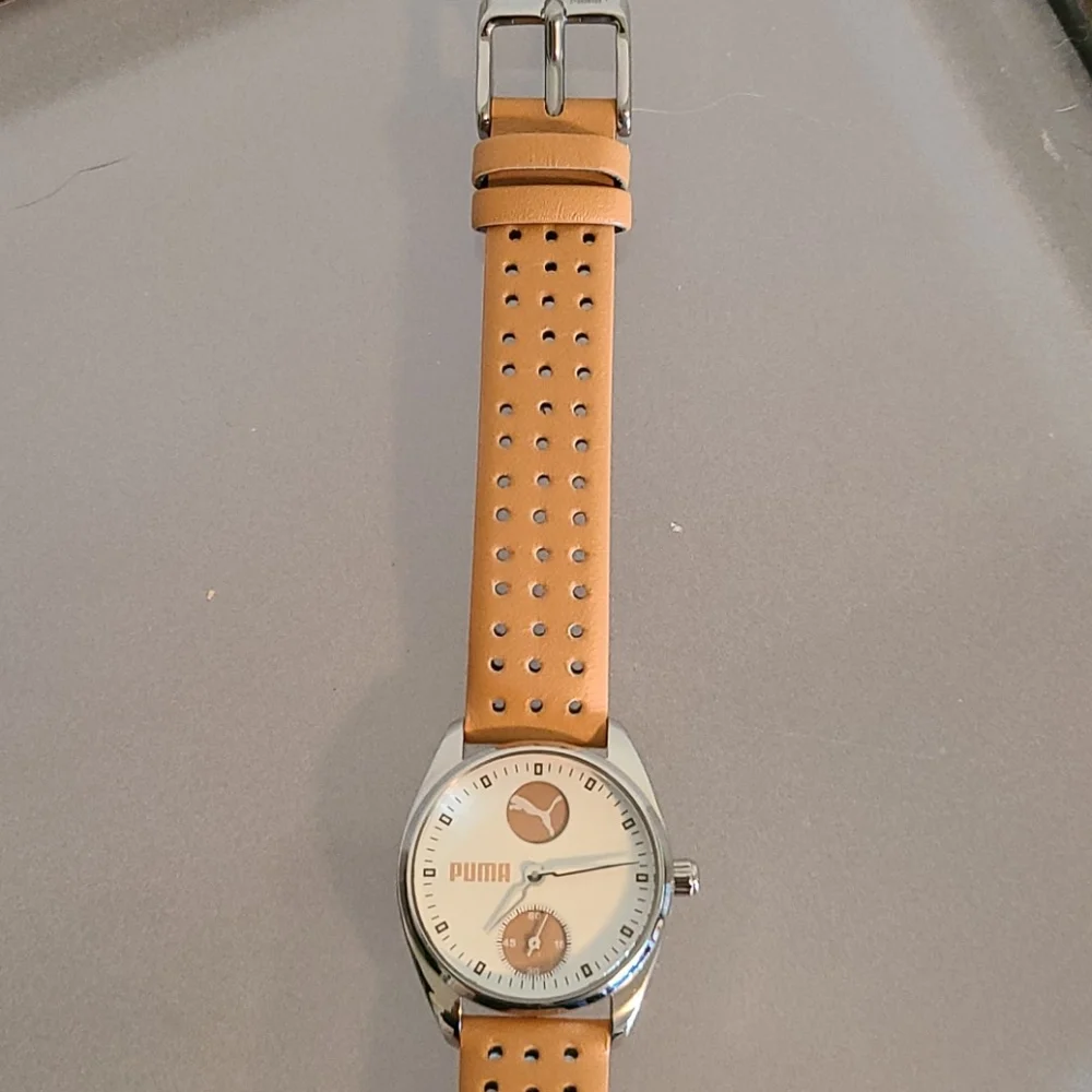 Vintage Ladies Puma Watch. - Picture 2 of 7